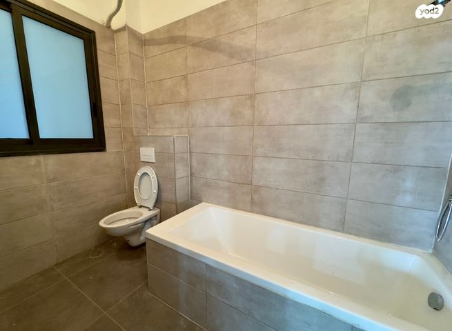 דירת גן, אחוזה, חיפה