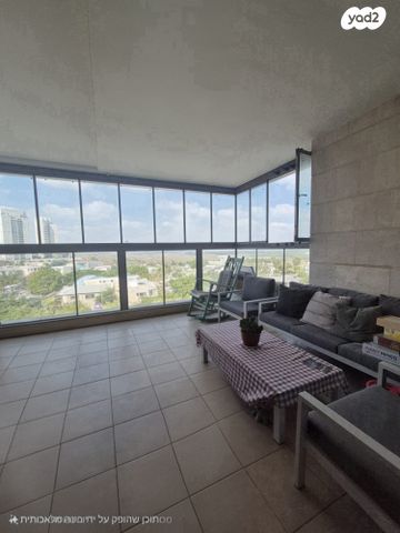 דירה, כיכר עמוס הנביא, הנביאים, מודיעין מכבים רעות