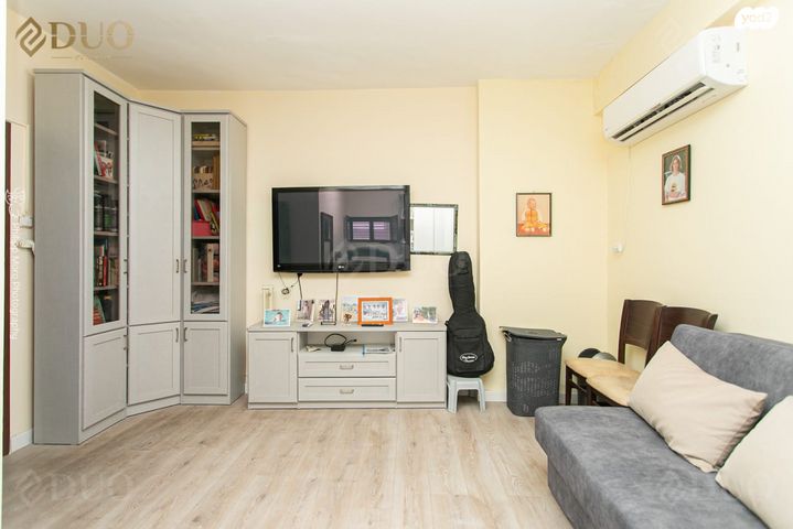 דו משפחתי, סמטת הבריכה, גבעת נשר, נשר