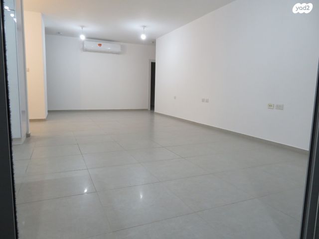 דירה, משה לב עמי 9, רמת אפרים, נתניה