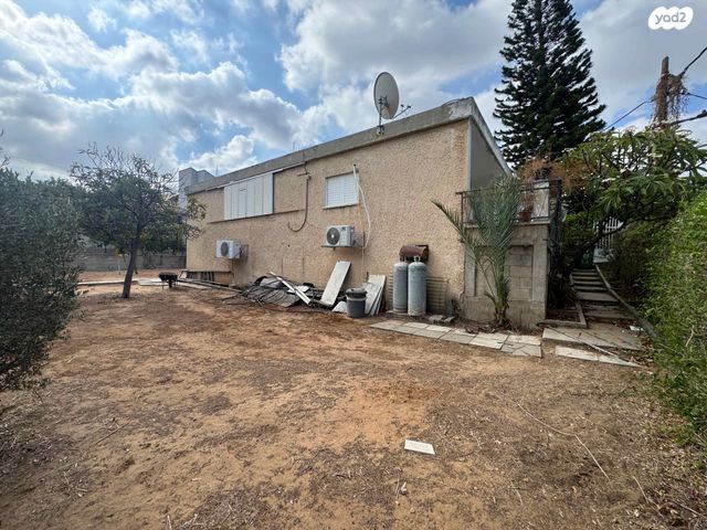 בית פרטי/ קוטג', העוגן 4, שיכון ותיקים, חולון