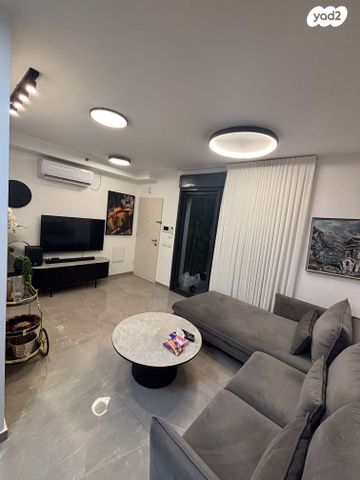 גג/ פנטהאוז, קוסטה ריקה 18, עיר גנים, ירושלים