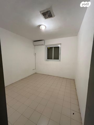 בית פרטי/ קוטג', גפנים 39, שריגים