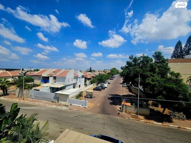 דירה, מנשה צלח 18, קרית מנחם בגין, רמלה