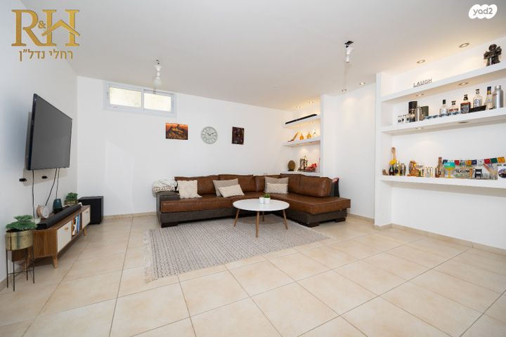 בית פרטי/ קוטג', הרימון, קרית יערים, גבעת זאב