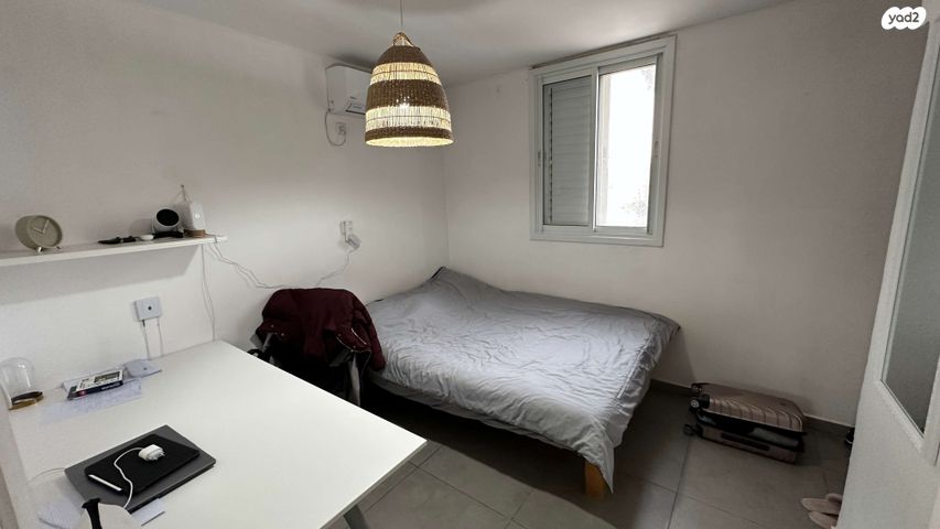 דירה, הרב שמחה אסף, שכונה ד', באר שבע