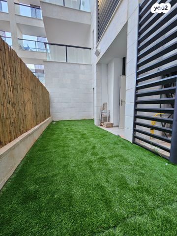 דירת גן, דגן 10, עמירם, פרדס חנה כרכור