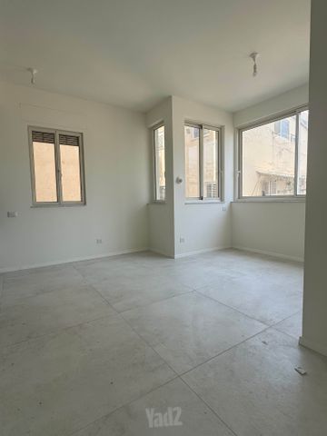 דירה למכירה בתל אביב יפו (תיווך) — 2
