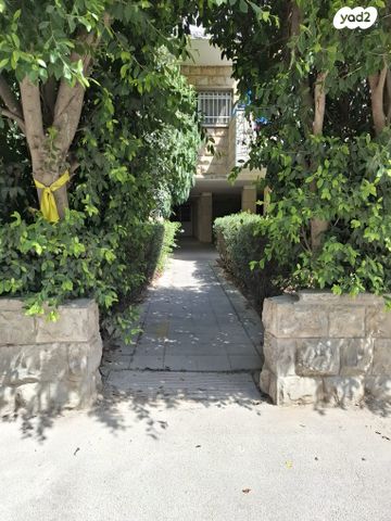 אברהם שלום יהודה 