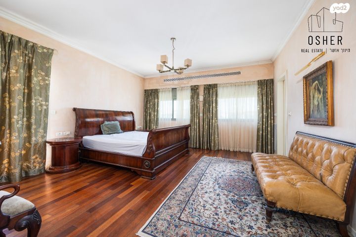 גג/ פנטהאוז, אברהם פררה, הולילנד, ירושלים