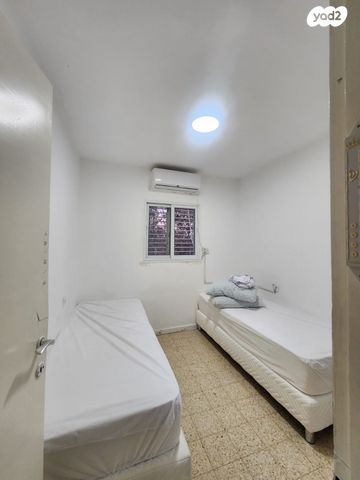 הרב חזני 1140