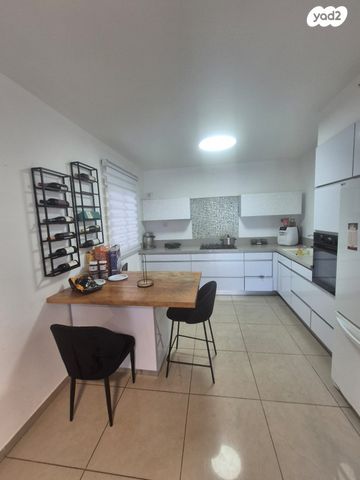 דירה, ברוש, קרית השרון, נתניה