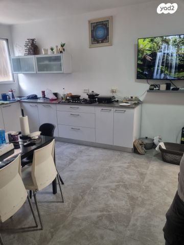 דירת גן, גולדפאדן, קרית שלום, תל אביב יפו