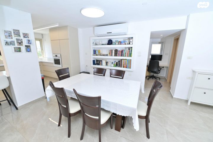 דירה, מוריס פישר 22, ירושלים