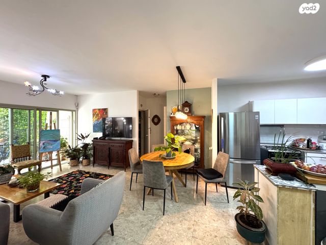 דירת גן, סביוני הכפר, כפר סבא