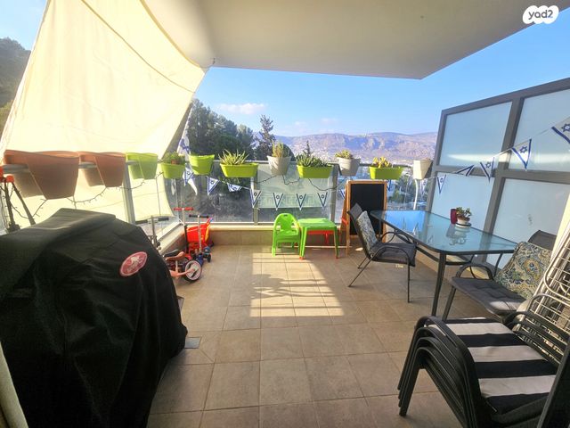 דירה, רמת נבון . הר כרמי, כרמיאל