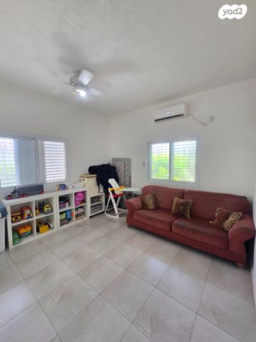 דו משפחתי, קרית אלון, פתח תקווה