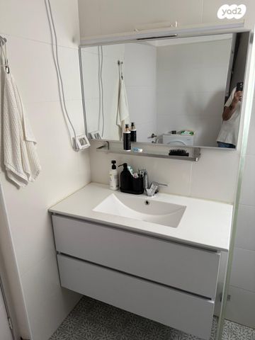 דירה, נחל פרת 8, אחוזת דניה, חדרה