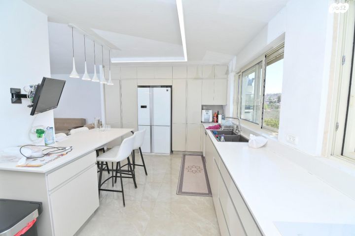 דירה, מוריס פישר 22, ירושלים