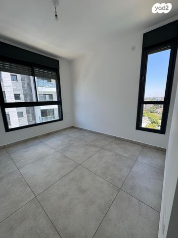 דירה, הרצליה