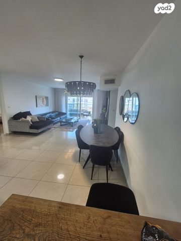 דירה, ברוש, קרית השרון, נתניה