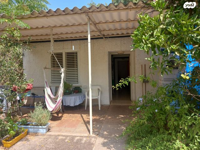 דו משפחתי, יחיעם