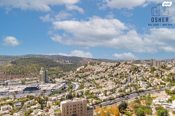 גג/ פנטהאוז, אברהם פררה, הולילנד, ירושלים