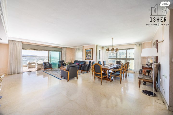 גג/ פנטהאוז, אברהם פררה, הולילנד, ירושלים