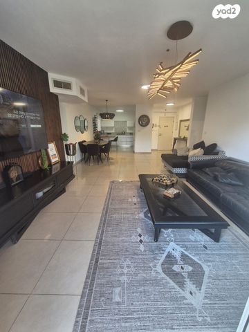 דירה, ברוש, קרית השרון, נתניה