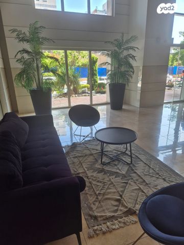 דירה, ברוש, קרית השרון, נתניה