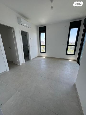 דירה, הרצליה