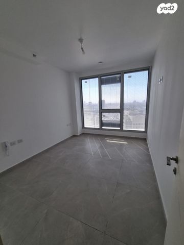 דירה, גרציאני יצחק, גני שרונה, קרית הממשלה, תל אביב יפו