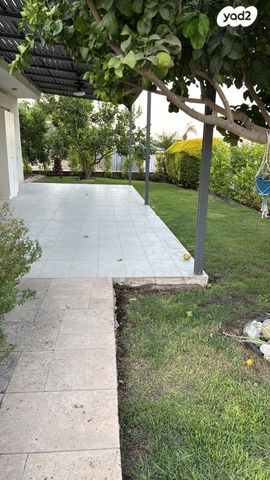 דירת גן, המייסדים, כינרת מושבה