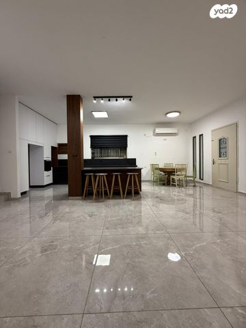 דו משפחתי, באר שבע