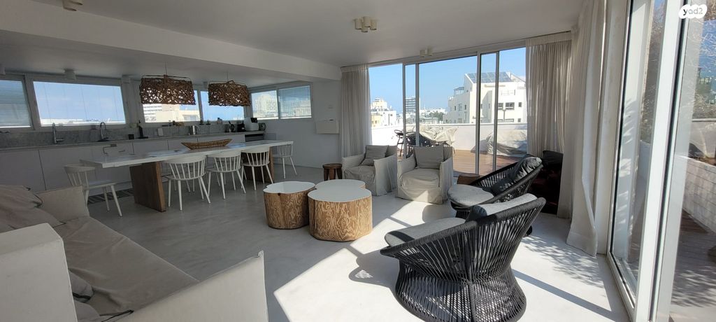 דופלקס, תל אביב יפו