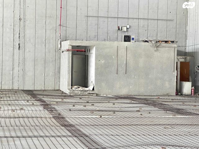 מחסנים, אזור תעשיה, גן יבנה