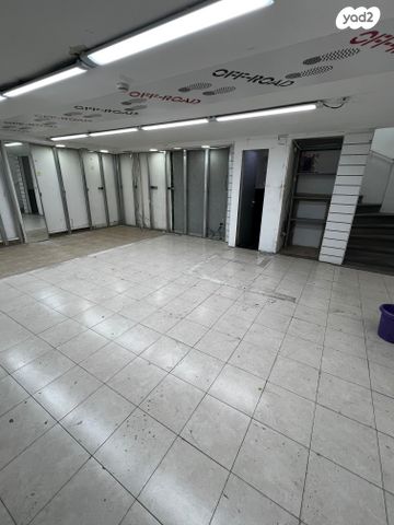 חנויות/ שטח מסחרי, המסגר 62, מונטיפיורי, הרכבת, תל אביב יפו