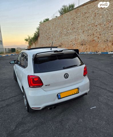 פולקסווגן פולו 