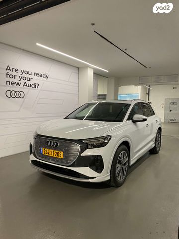 מודעת רכב אאודי Q4 e-tron