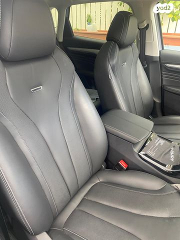 אם ג'י מארוול R