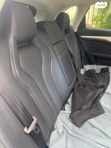 אם ג'י מארוול R