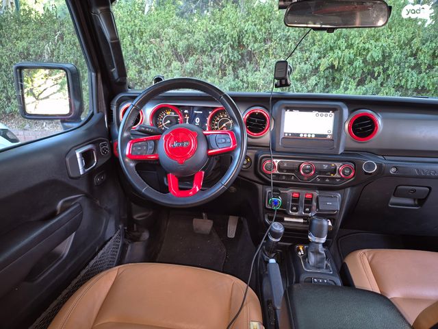 מודעת רכב ג'יפ רנגלר