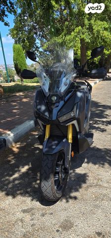 סאן יאנג ADX400