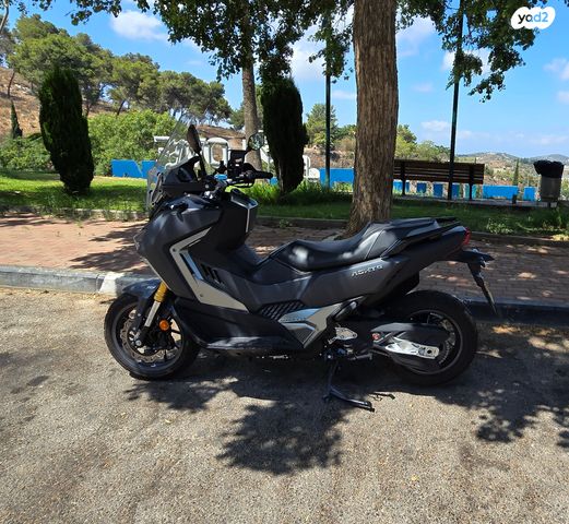 סאן יאנג ADX400