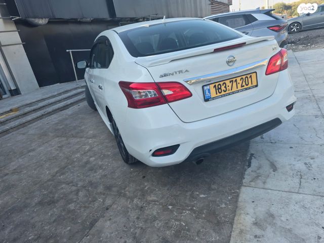 ניסאן סנטרה