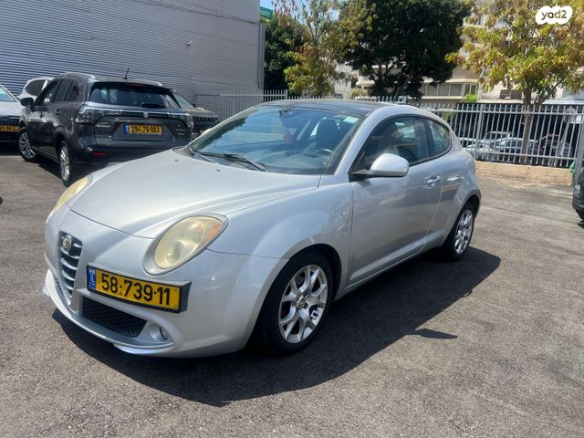 מודעת רכב אלפא רומיאו מיטו