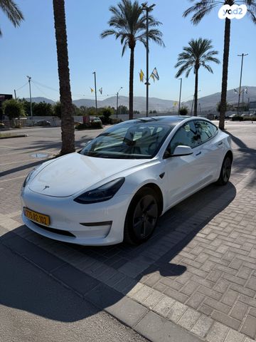 מודעת רכב טסלה מודל 3