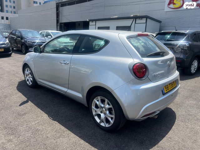 אלפא רומיאו מיטו