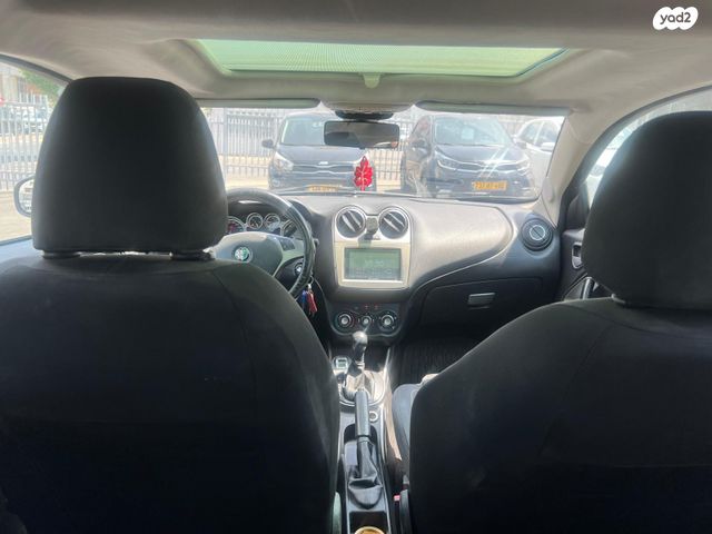 אלפא רומיאו מיטו