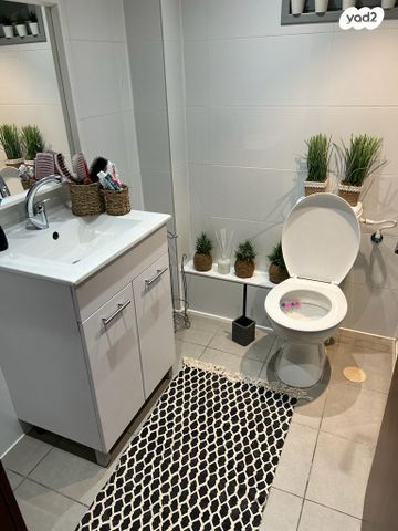 דירה, אלון 1, בית דגן, בית דגן